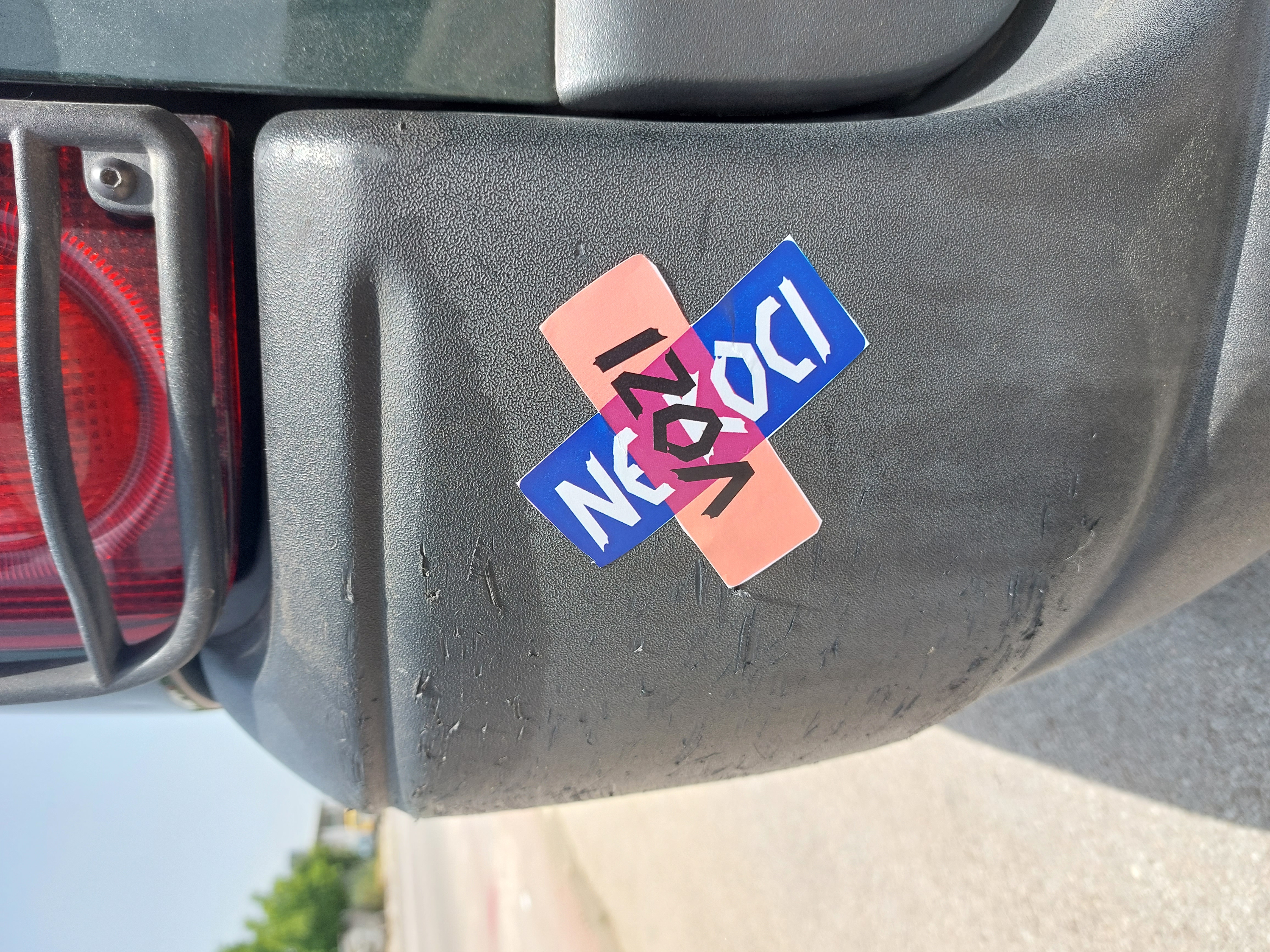 Рачуна поведи, стикер залепи!